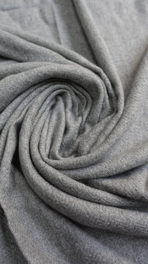 Grey angora wool hands and looms warm scarf – border detail