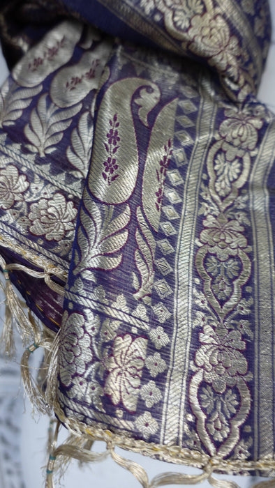 Dark blue and gold banarsi brocade vintage shawl – border detail
