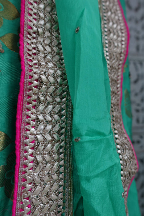 Apple Green And Gold Salwar Suit - UK 10/EU 36 - Preloved