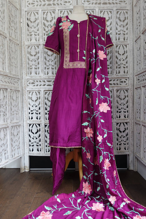 Vivid Purple Silk Salwar Kameez With Floral Embroidered Dupatta - UK 12/EU 38 - Preloved