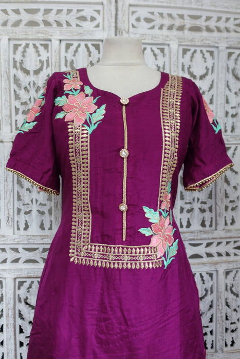 Vivid Purple Silk Salwar Kameez With Floral Embroidered Dupatta - UK 12/EU 38 - Preloved