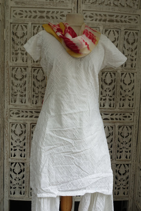 White Embroidered Cotton Suit With Pure Silk Dupatta - UK 12 / EU 38 - Preloved