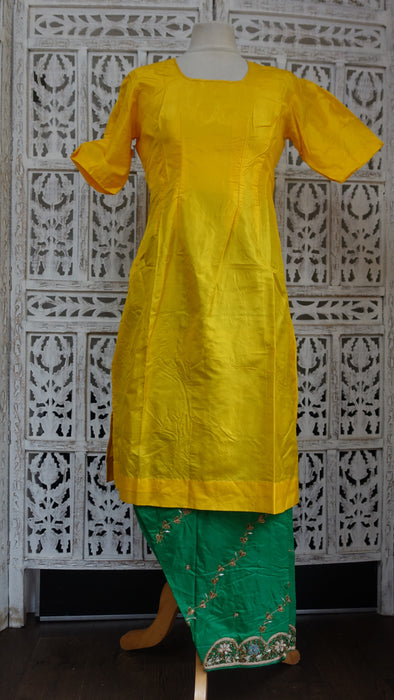 Yellow And Green Silk Vintage Suit With 2 Kameez - UK 10 / 34 - Preloved