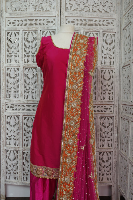 Hot Pink Kameez And 2 Dupatta - 5 Piece Suit - UK 16 / EU 42 - New