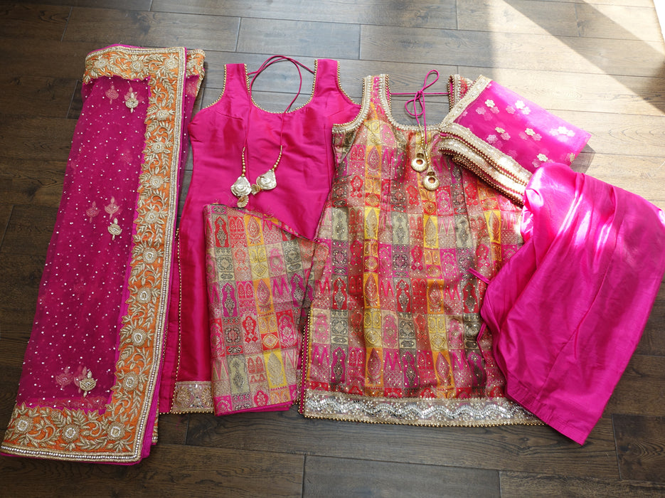 Hot Pink Kameez And 2 Dupatta - 5 Piece Suit - UK 16 / EU 42 - New