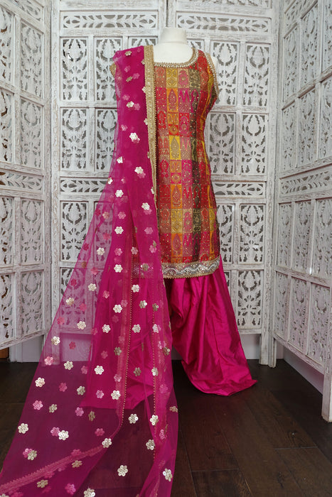 Hot Pink Kameez And 2 Dupatta - 5 Piece Suit - UK 16 / EU 42 - New