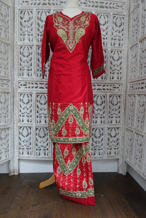 Red Vintage Silk Wedding Suit - UK 14/ EU 40 - Preloved