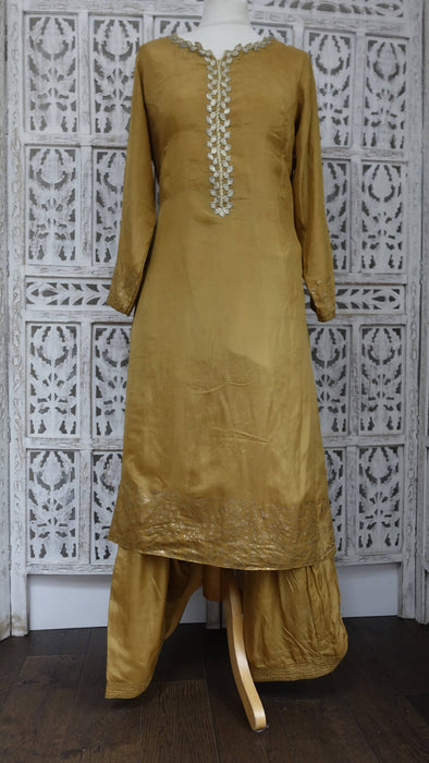 Mustard Pure Silk 2pc Salwar Kameez - UK 14/EU 40 - Preloved