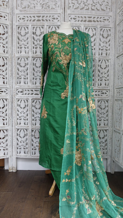 Emerald Green Vintage Silk Salwar Kameez - UK 12/EU 38 - New