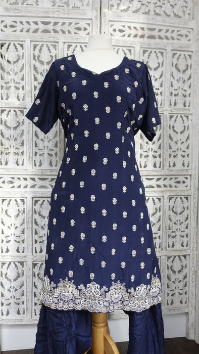 Navy Bue Floral Crepe Silk Salwar Kameez - UK 16/EU 42 - Preloved