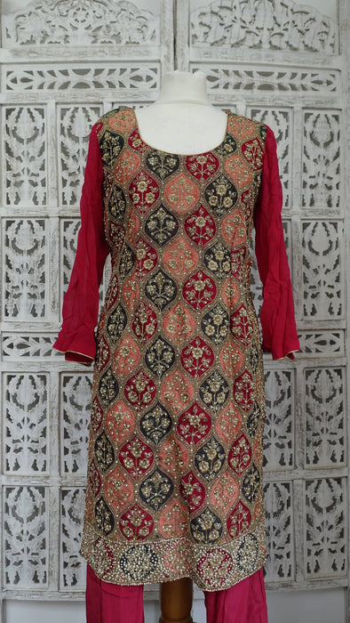 Pink Embroidered Salwar Suit - UK 12/EU 40 - Preloved