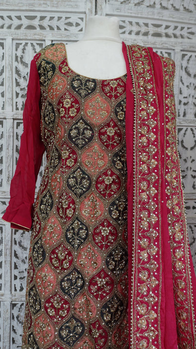 Pink Embroidered Salwar Suit - UK 12/EU 40 - Preloved