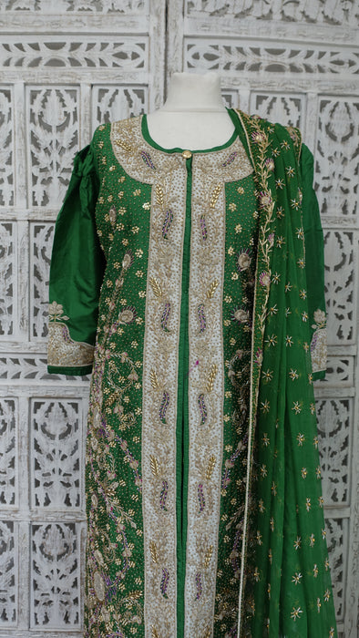 Green Pure SIlk VIntage Salwar Kameez Suit - UK 12/ EU 40 - New