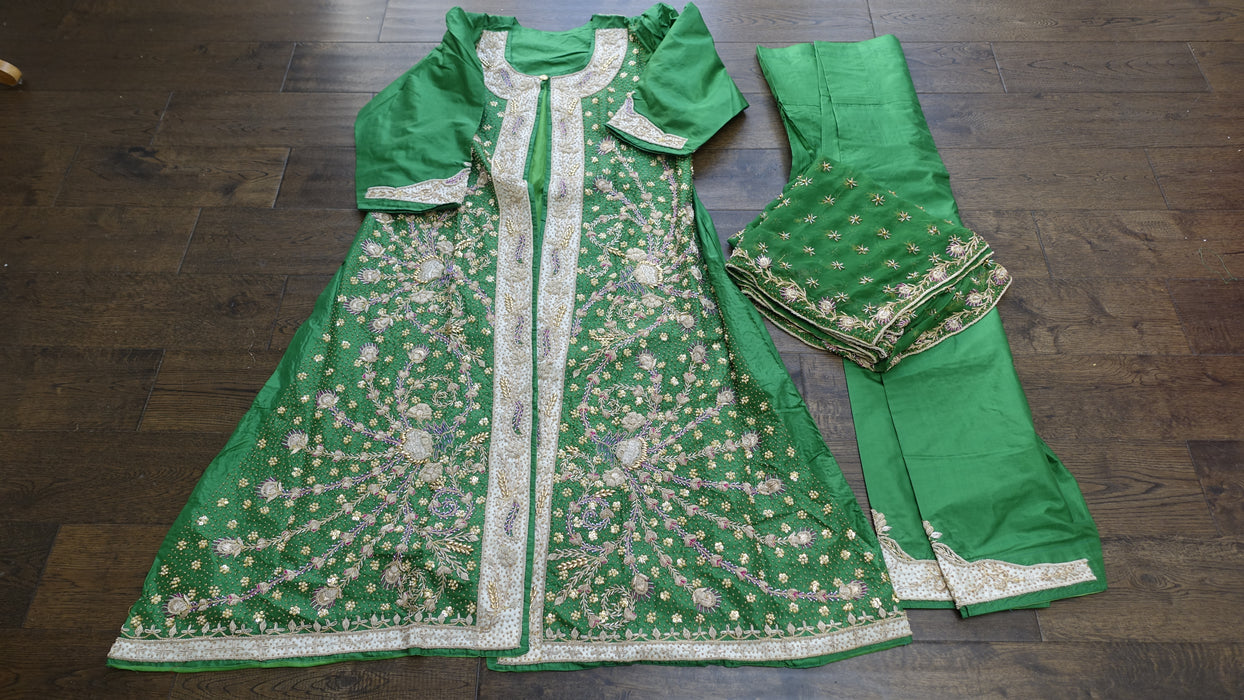 Green Pure SIlk VIntage Salwar Kameez Suit - UK 12/ EU 40 - New