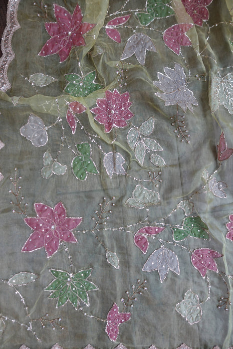 Light Green Silk Trouser Suit - UK 16/EU 42 - Preloved