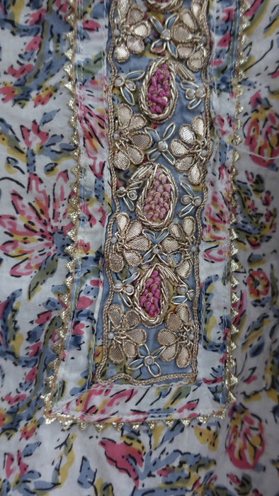 Floral Cotton Printed Suit - UK 14 / EU 40 - Preloved