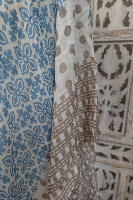Blue And Beige Printed Pure Silk Kaftan / Beach Cover Up - New
