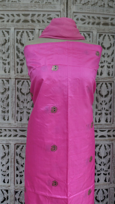 Bright Pink Banarsi Buta Pure Silk With Plain Chiffon Dupatta - New
