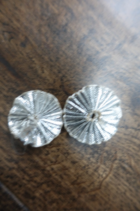 Silver Small Pleated Circles - 39 Pieces