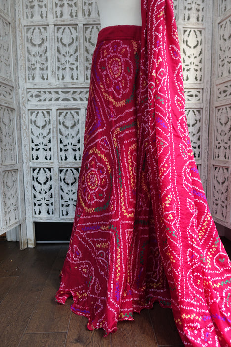 Red Bandhani Vintage Silk Skirt And Dupatta - Freesize - New