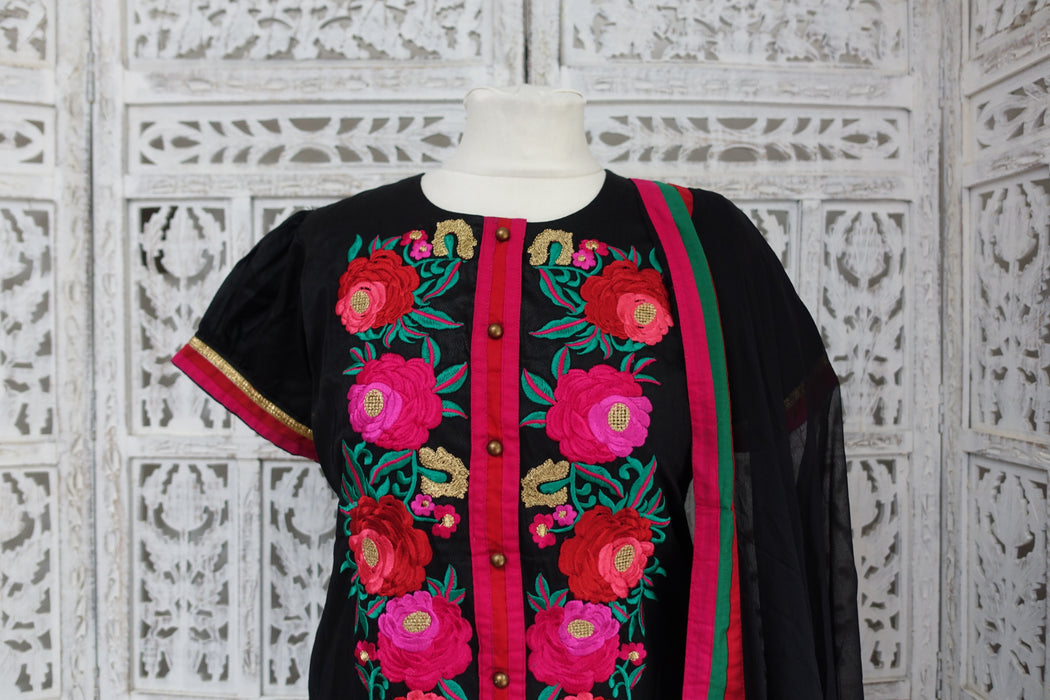 Black Embroidered Churidaar Suit - UK 14 / EU 40 - Preloved - Indian Suit Company