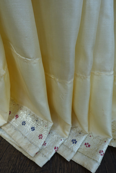 Cream Vintage Pure Silk Sari - Preloved