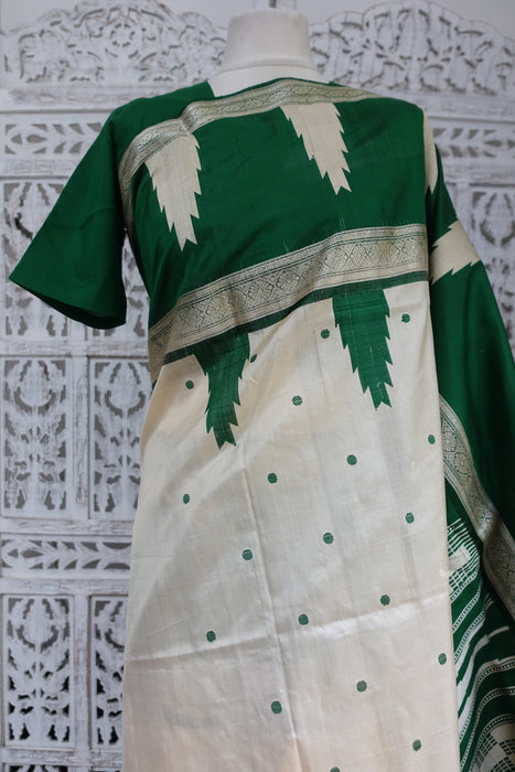 Green And Cream Vintage Silk Sari With Blouse - Preloved