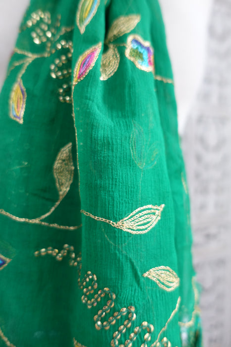 Green Silk Chiffon Vintage Dupatta - Preloved