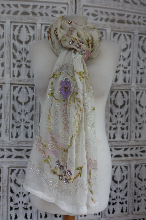 Off Cream Vintage Floral Embroidered - Preloved