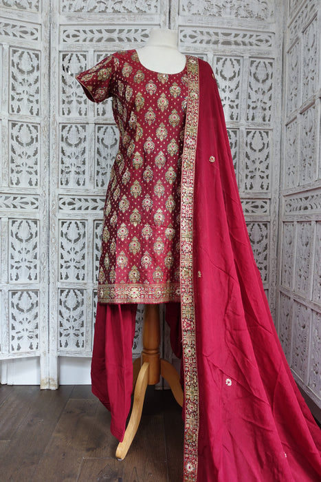 Maroon Silk Salwar Kameez UK 10 / EU 36 - Preloved - Indian Suit Company