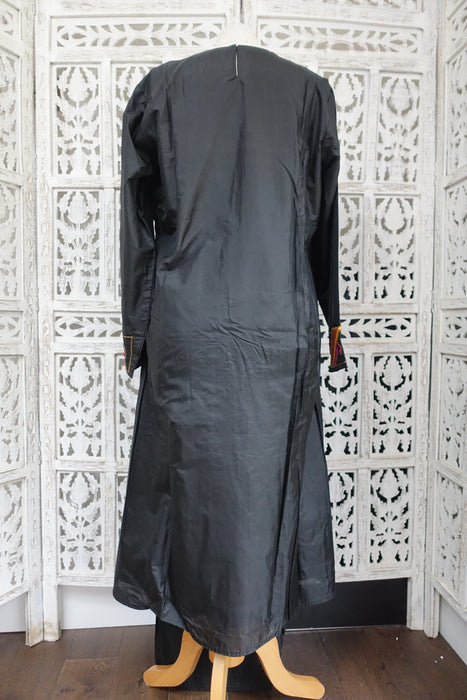 Black Silk Vintage Salwar Kameez - UK 16 EU 42 - New