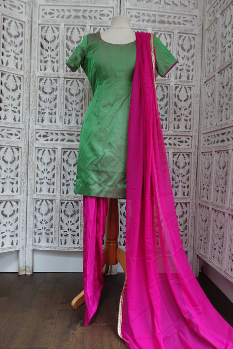 2 Tone Green And Pink Salwar Suit - UK 8 / EU 34 - New