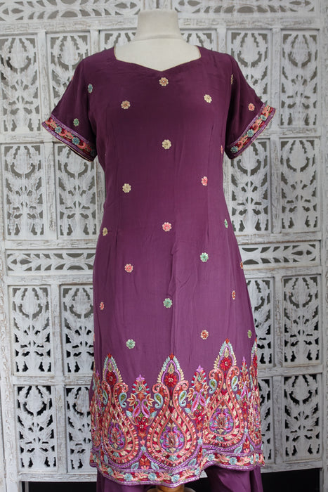 Mauve Silk Embroidered Salwar Suit - UK 12 / EU 38 - Preloved