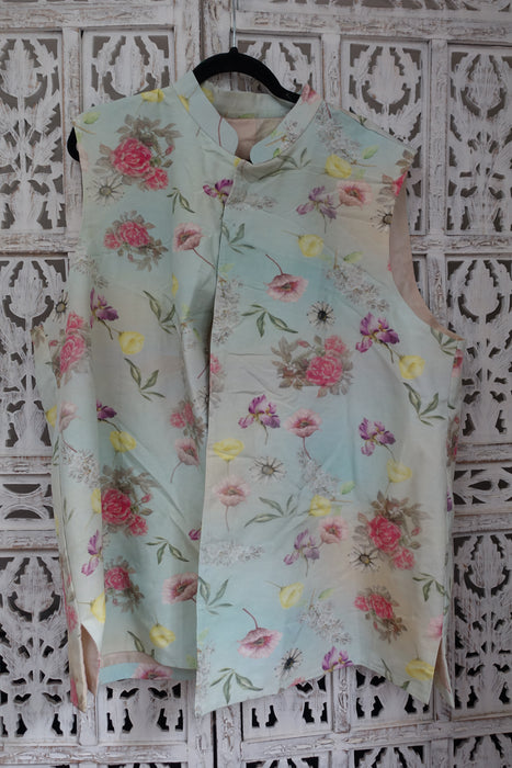 Pastel Floral Waistcoat Fit 52 Inch Chest - Preloved