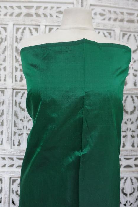 Green Silk Fabric With Black Tones - New